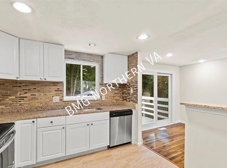 8461 Yellow Leaf Ct — Photo 7