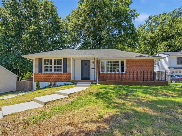 6012 Goodman St, Overland Park, KS 66202