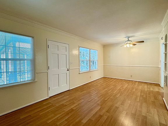 5th image of 3020 6th Ave #30225