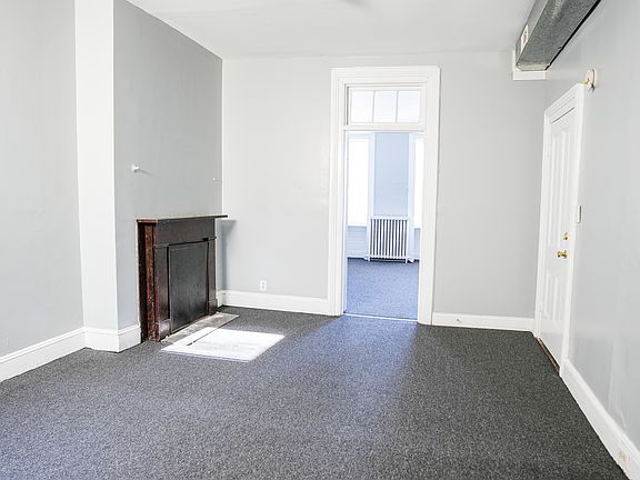 2nd image of 1033 W Lanvale St #3