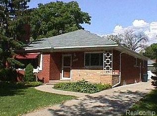 26530 Wyoming Rd, Huntington Woods, MI 48070