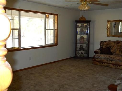 3rd image of 50 Buckner St