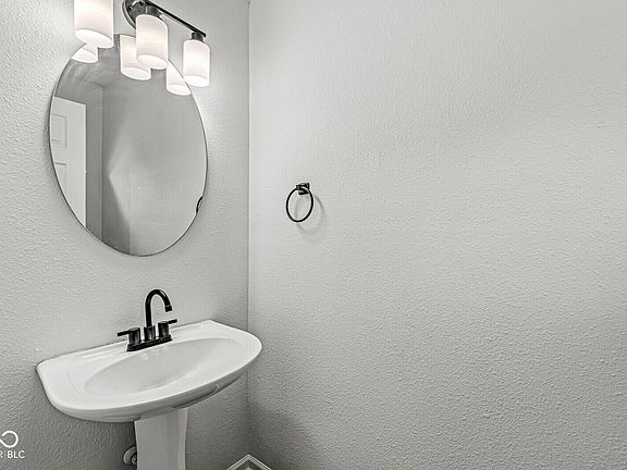 5th image of 8140 Whistlewood Ct
