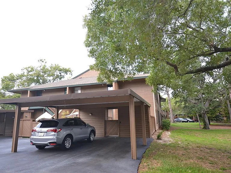605 Lennox Rd W — Photo 27