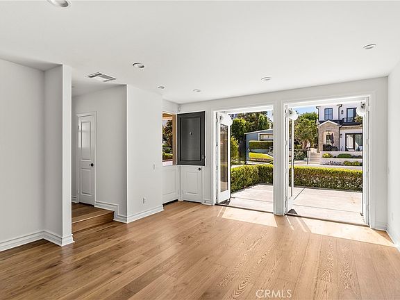 4th image of 703 Poinsettia Ave