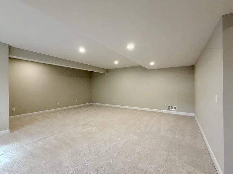 3137 Broadstone Dr — Photo 24