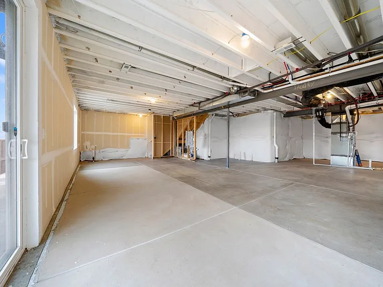 470 Hyde Park Cir — Photo 11