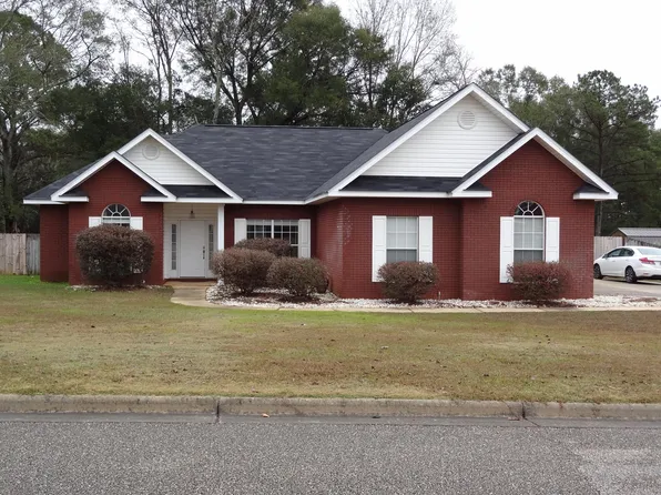 107 Fountain Crest Dr, Enterprise, AL 36330
