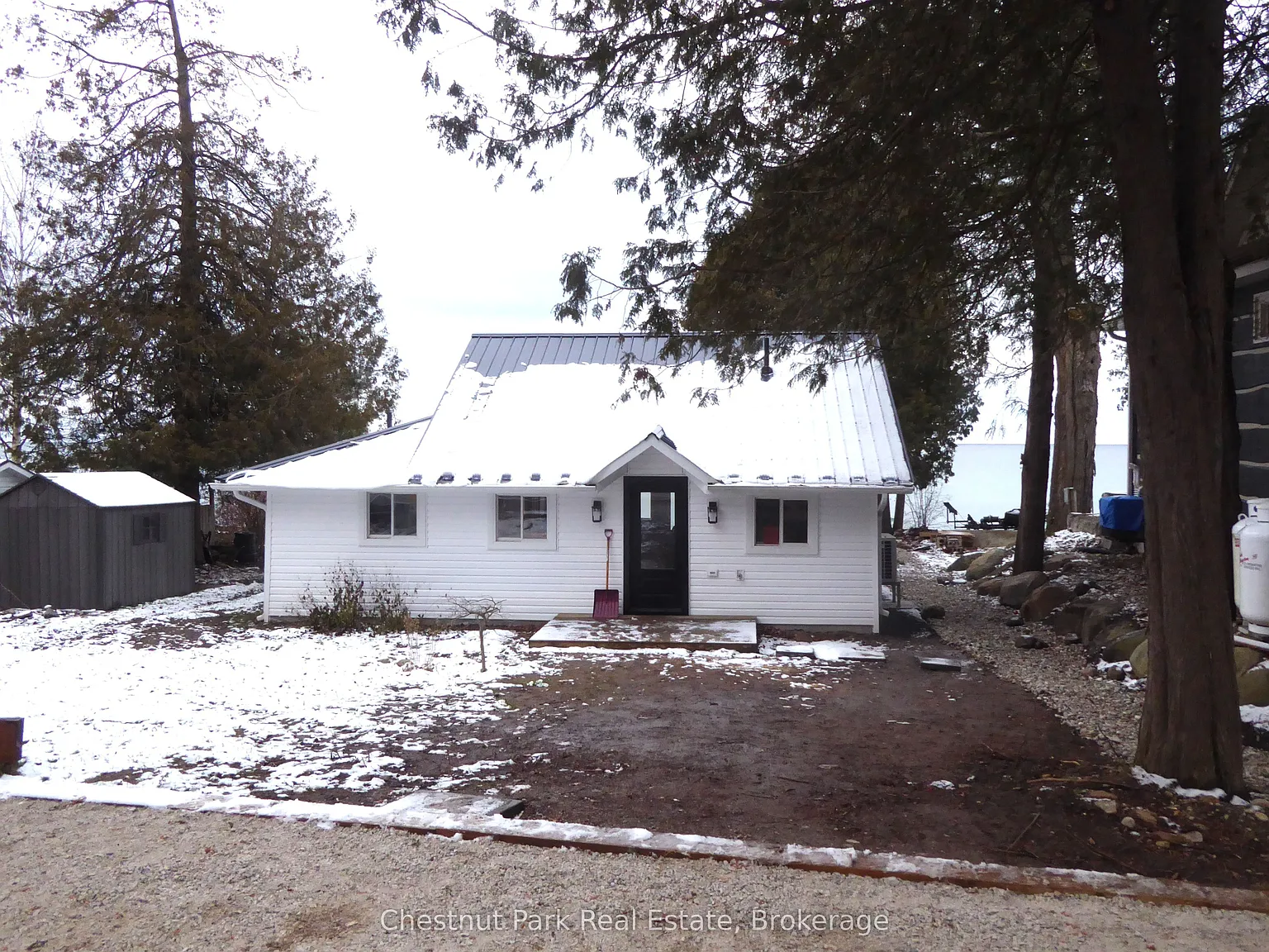 2 bed, $3,000 — Photo 1