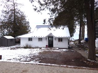 121 Kiowana Beach Rd, Meaford, ON N4L 1W5