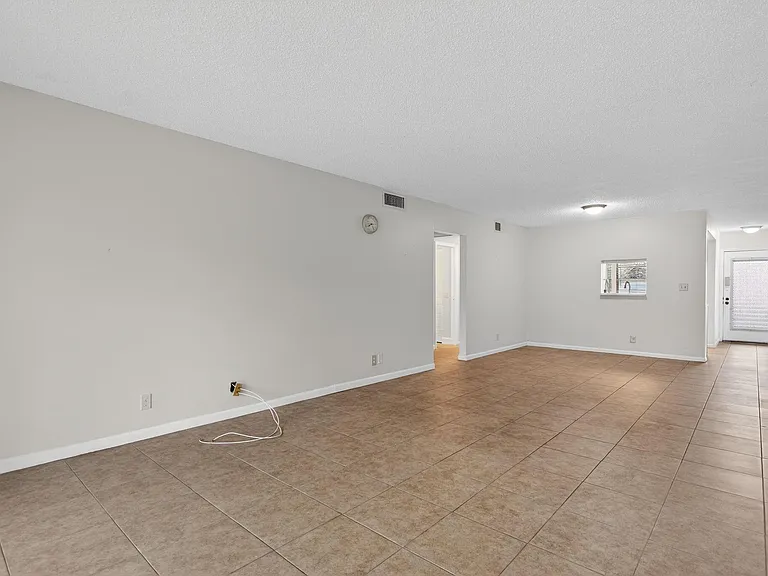 2501 Antigua Ter #D1 — Photo 20