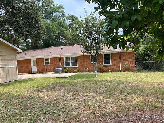 2nd image of 1123 Baylor Dr
