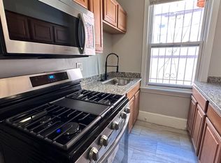 908 Shepherd St NW APT 2, Washington, DC 20011