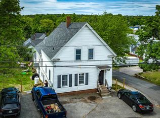 17 Manchester St, Pittsfield, NH 03263