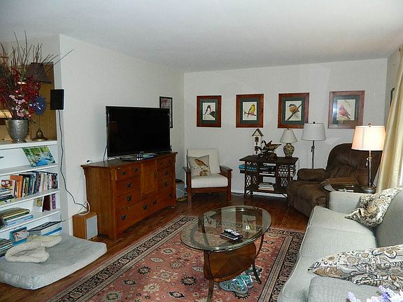 3rd image of 5806 Tricia Ave