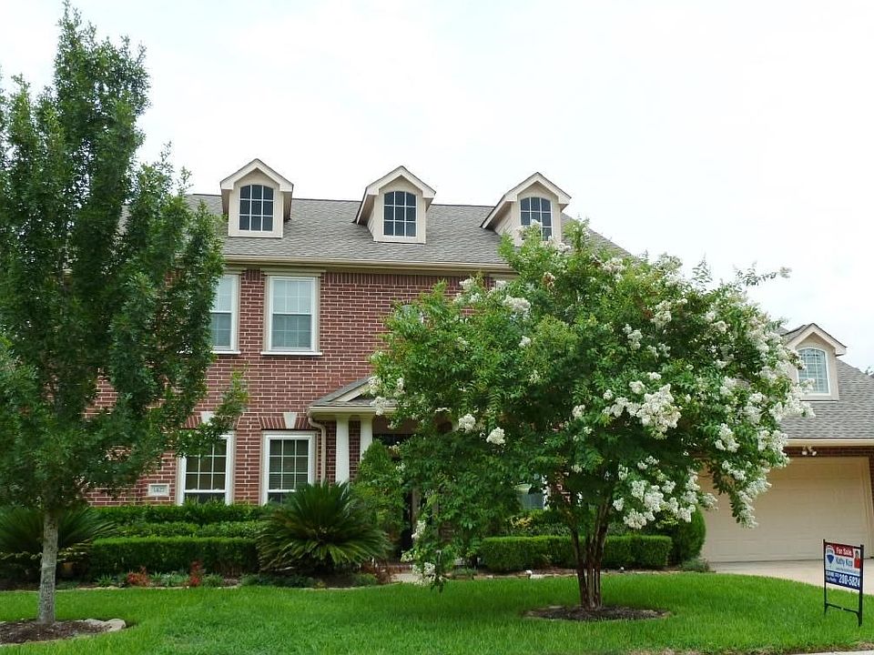 1st image of 1427 Crystal Lake Cir E