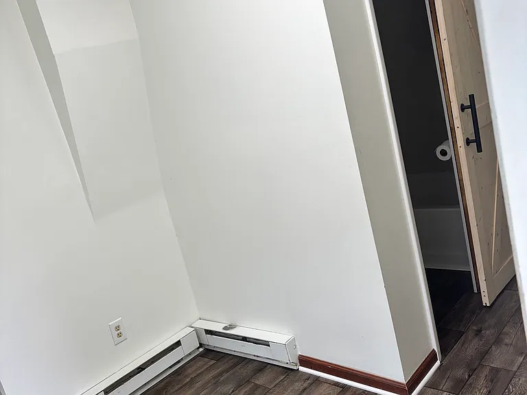 132 Riley St — Photo 11