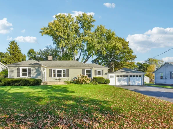 627 N Lincoln Ave, Geneva, IL 60134