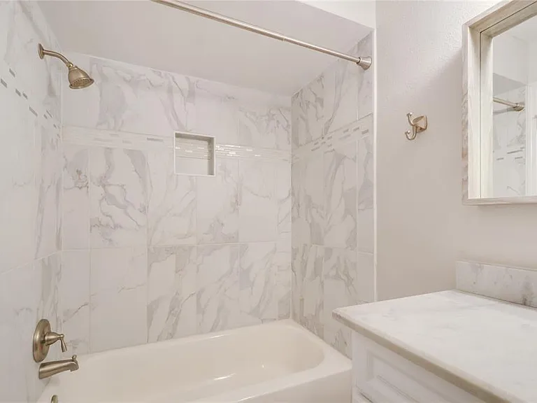 439 S Netherwood Cres #439 — Photo 11