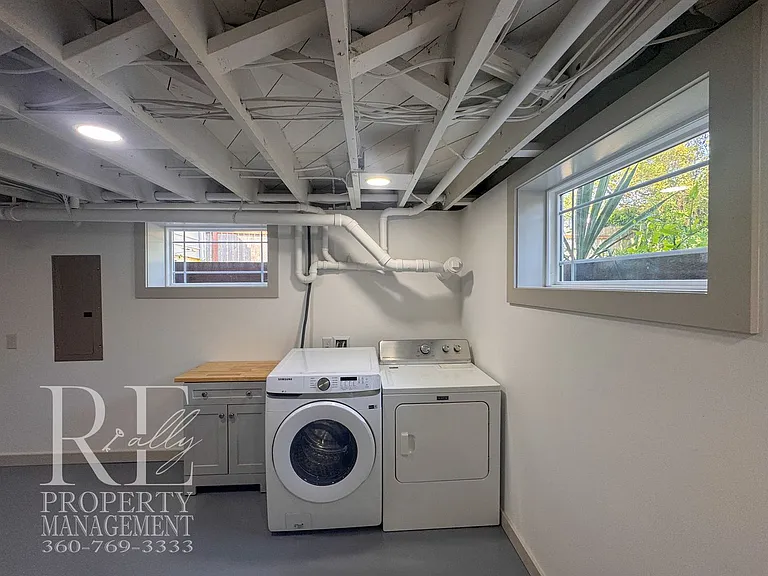 1005 Sidney Ave — Photo 28