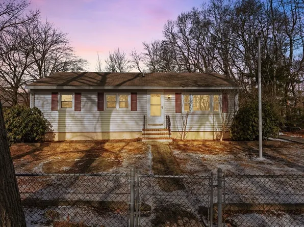 56 Green St, Abington, MA 02351