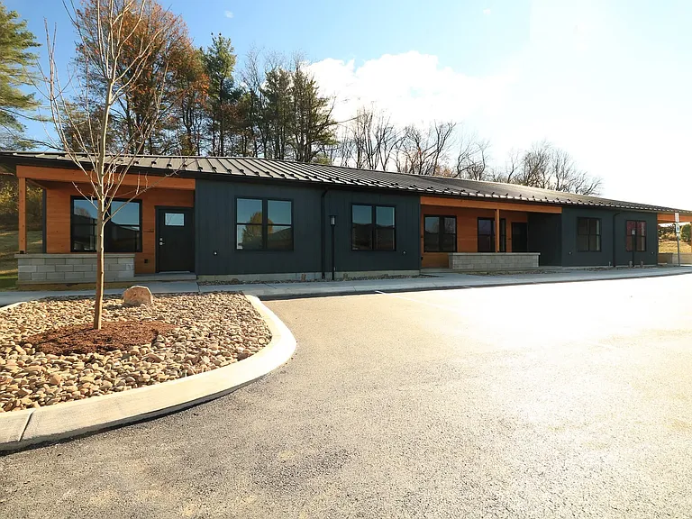 117 Elly Dr — Photo 2