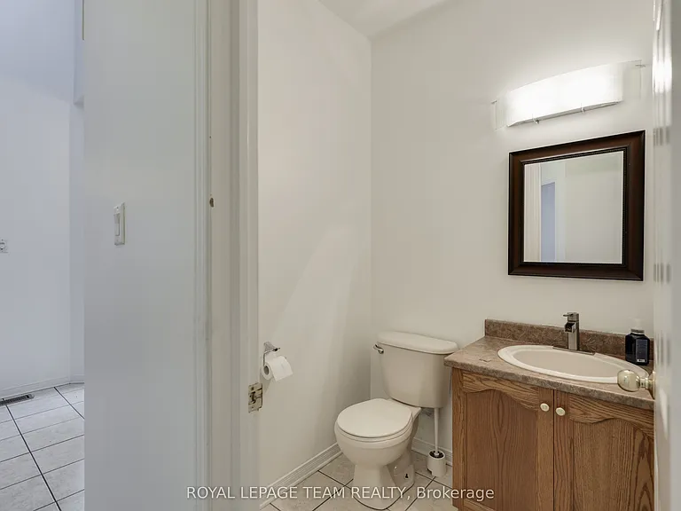 35 Norgold Cres — Photo 6
