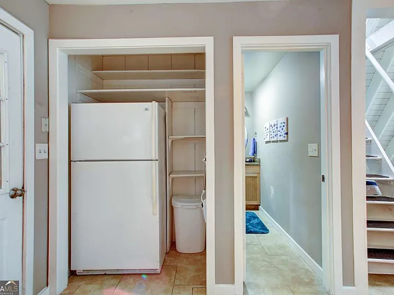 502 Bentwood Dr — Photo 5
