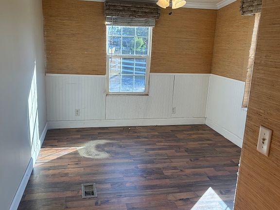 5th image of 1111 Richard Dr