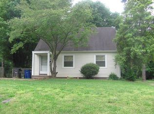 1020 William Dr, Winston Salem, NC 27107