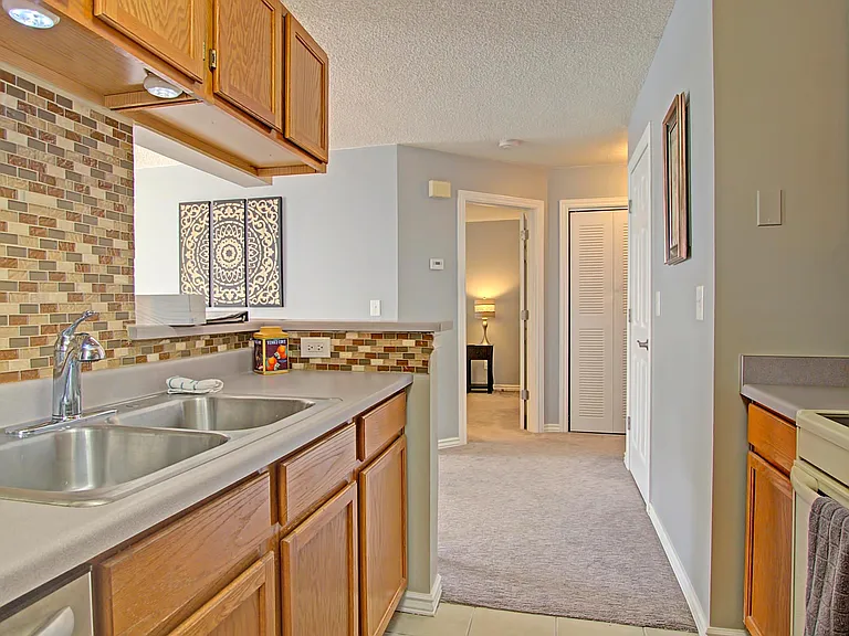 2314 Troy Ct — Photo 13