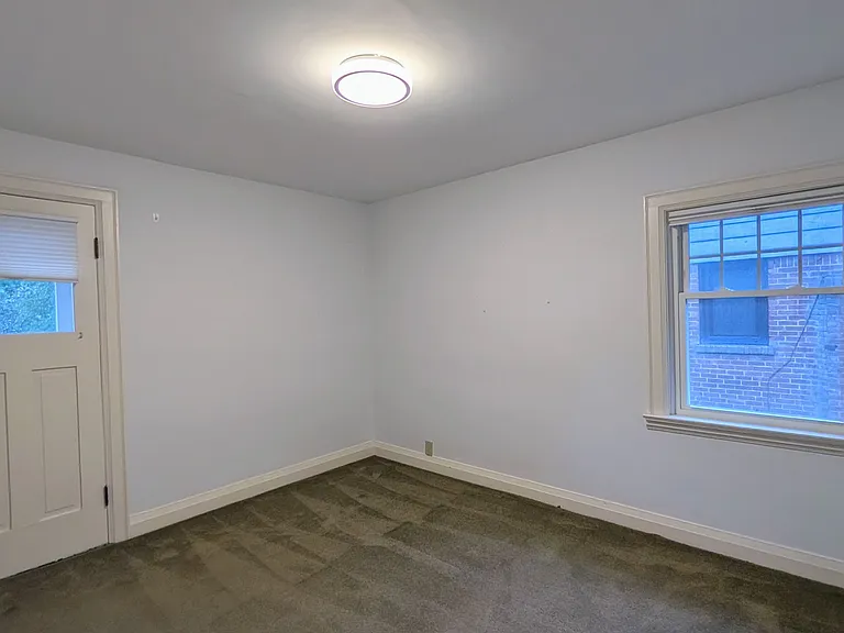 1001 Maitland St — Photo 24