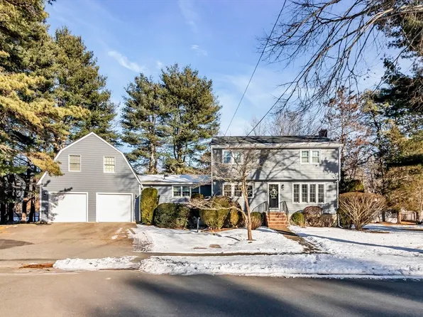 13 Morningside Dr, Beverly, MA 01915