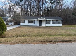 1071 Alexander St, Union Point, GA 30669