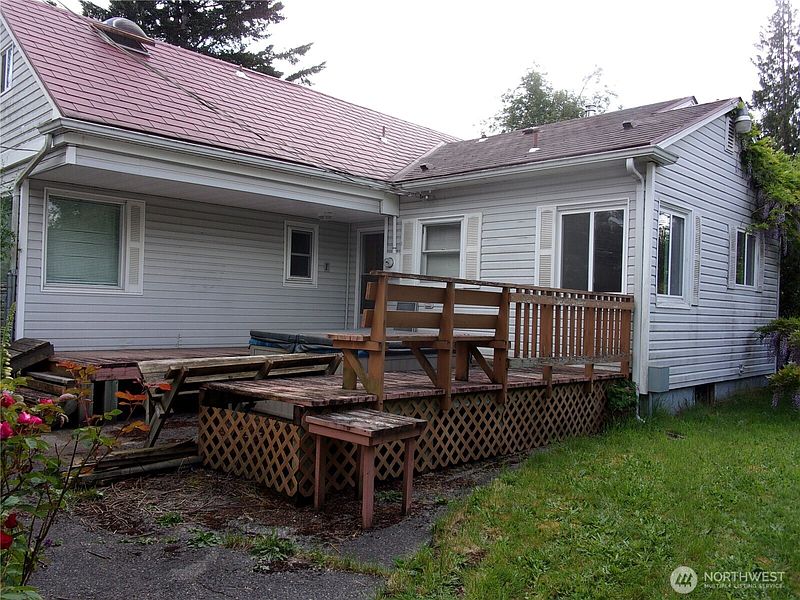 4th image of 9404 A Street