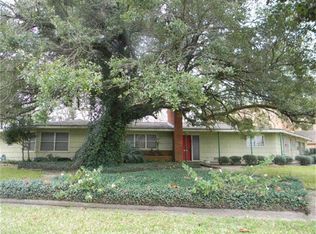 202 E Cedar St, Angleton, TX 77515