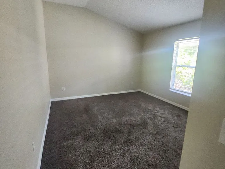 2891 Stratford Pointe Dr — Photo 24