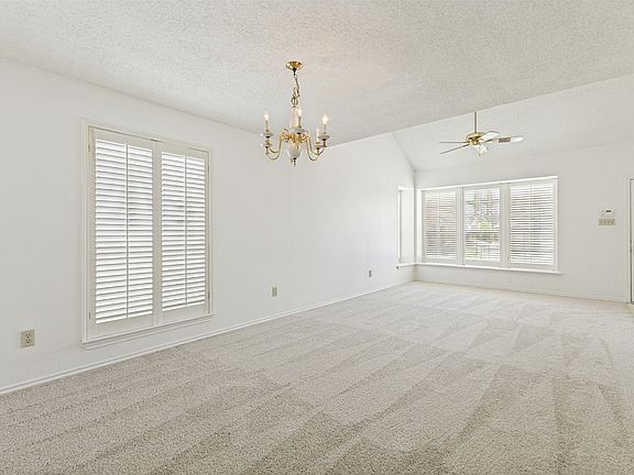 3rd image of 3318 Berkner Dr