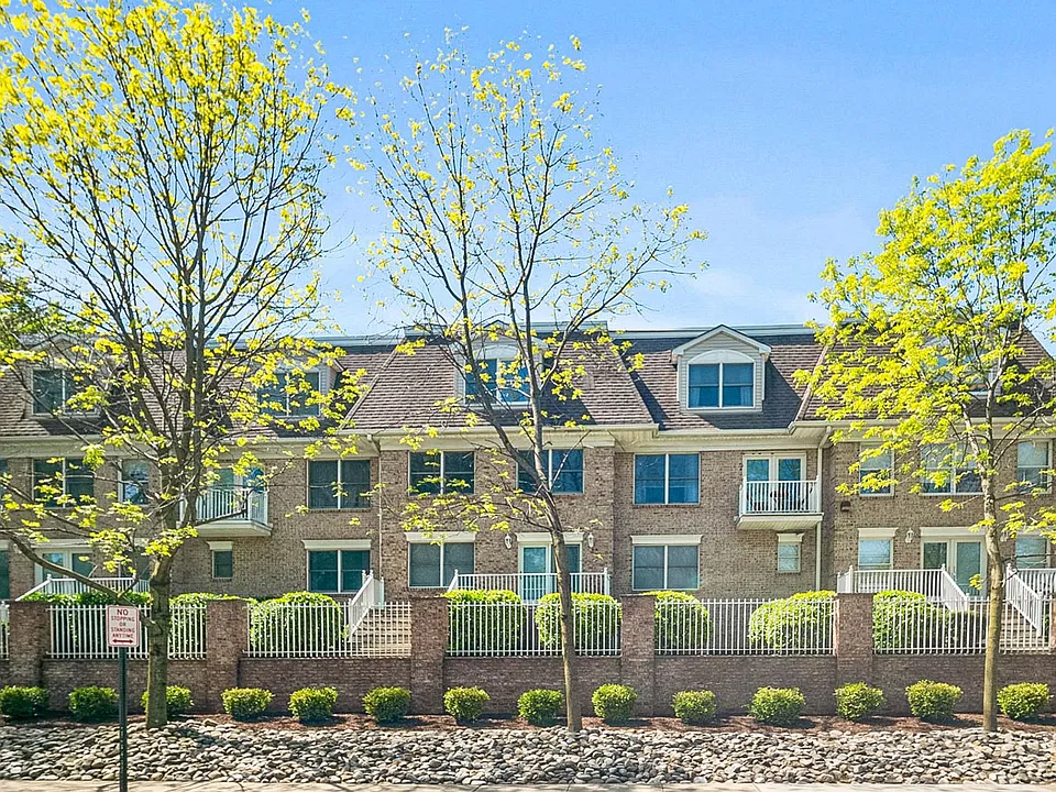 43 Ford Ave