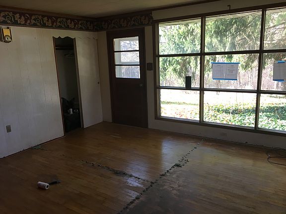 5th image of 1104 Scott Dr