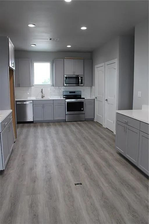 3 bed, 2.5 bath, 1500 sqft, $2,000 — Photo 3