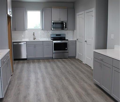 3rd image of 2301 Hancock Ave #3