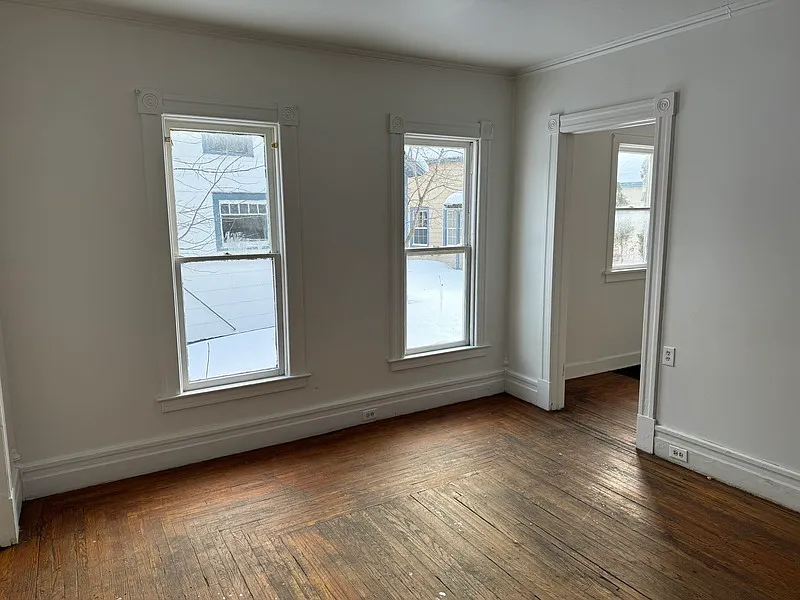 2 bed, 1.0 bath, $1,150 — Photo 4