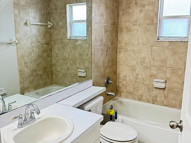 8039 Ridgeglen Cir E — Photo 27