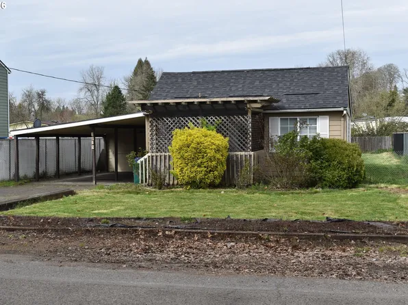 3215 SE Vineyard Rd, Milwaukie, OR 97267