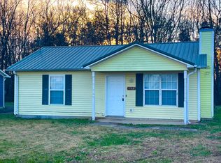 708 Stateline Rd, Oak Grove, KY 42262