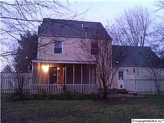 2nd image of 2215 Villaret Dr SW