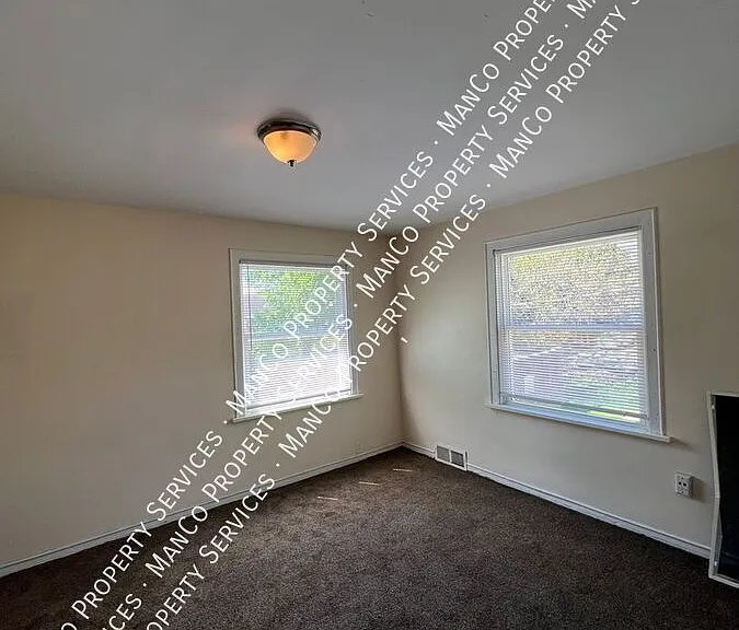 400 Delaware Ave #3 — Photo 8