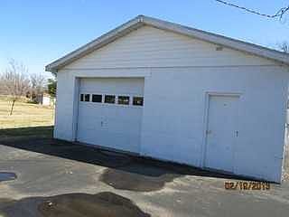 2nd image of 76 S Hopkinsville St