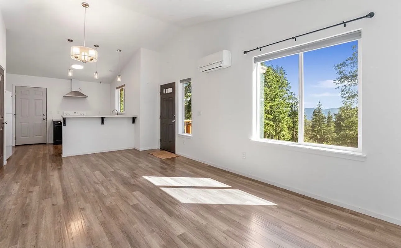 2 bed, 874 sqft, $1,800 — Photo 3